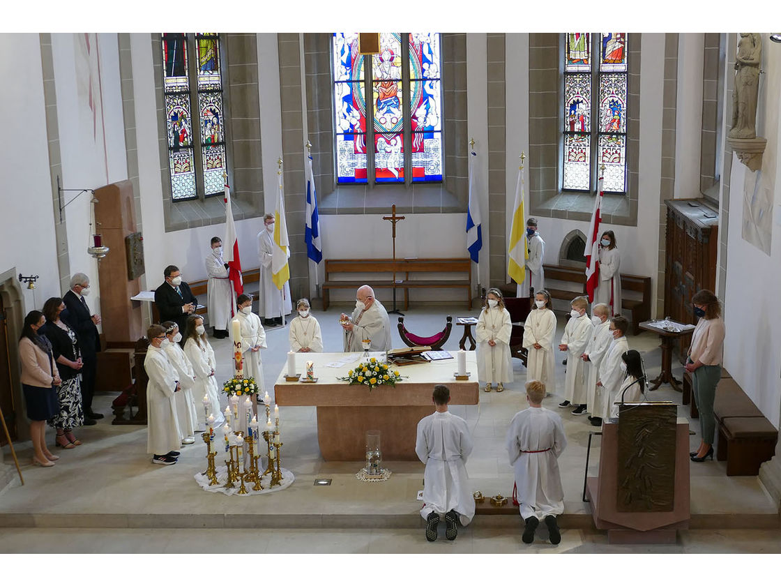 Feier der 1. Heiligen Kommunion in Sankt Crescentius (Foto: Karl-Franz Thiede)